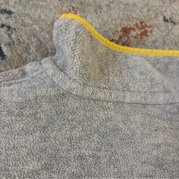 Women’s Patagonia Gray Sweater with Yellow Accents - Picture 12 of 13